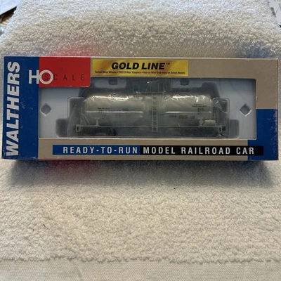 Walthers Gold Line 16K Funnel Flow Union Tank Car #66020 - Image 1 of 4