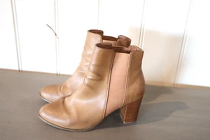 Size 10 Womens Tan Color Chelsea Block Heel Boots - Picture 1 of 6