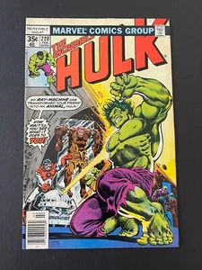 Incredible Hulk #220 - Captain Barracuda (Apparent Death) (Marvel, 1978) VF - Picture 1 of 3