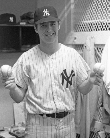 New York Yankees BOBBY MURCER Glossy 8x10 Photo Print '2 Home Run Game' Poster Cover