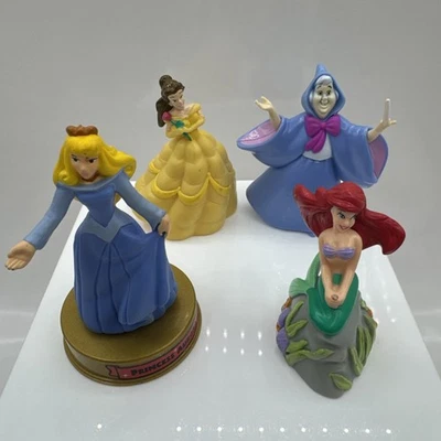 Lote de 4 figuras de acción de princesas Disney juguetes adornos para pasteles Ariel Cenicienta Bella Foto 1 de 4