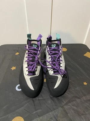 New Men’s Sz 9.5 Adidas 5.10 Five Ten Grandstone Climbing Shoes Black Purple - Image 1 of 4