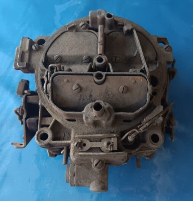 Carburador Oldsmobile Jetstar Quadrajet 7036250 1966 usado fecha F6 Foto 1 de 4