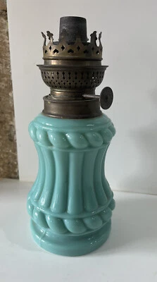 Lampe à petrole reservoir ancien en opaline Torsadé Vert Mint Turquoise Déco - Photo 1/4