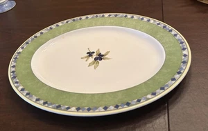 Plato para servir Royal Doulton Carmina 13" ovalado sin usar - Imagen 1 de 5