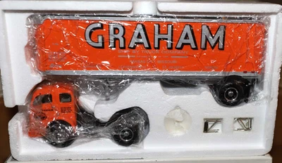 Camión remolque tractor 1st Gear 1953 blanco 3000 Graham fundido a presión 1:34 18-1844 primero Foto 1 de 4