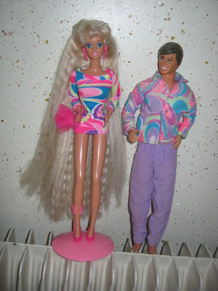 POUPEES BARBIE ULTRA HAIR ET KEN - Photo 1/4