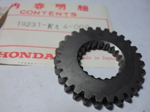 1981-83 HONDA CR250R CR250 PUMP DRIVE CLUTCH NOS OEM P/N 19231-KA4-000 - Picture 1 of 1