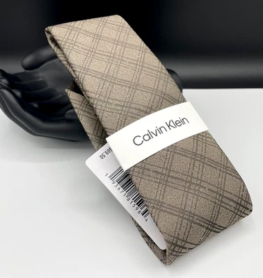 Corbata de poliéster para hombre Calvin Klein ~ Beige ~ Cuadros Wayne ~ NUEVA PRECIO DE VENTA SUGERIDO POR EL FABRICANTE: $69.50 Foto 1 de 3