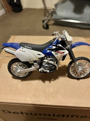 NewRay Suzuki Drz 400  Diecast - Image 1 of 4