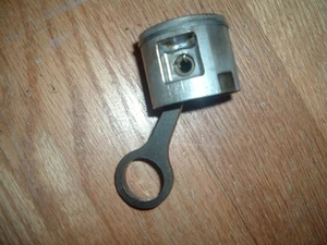 Stihl 015 AV Chainsaw OEM Piston & connecting rod - Picture 1 of 2