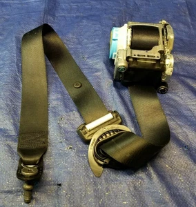 Infiniti QX30 2016 - 2019 OSF Offside Driver Front Seatbelt - Picture 1 of 4