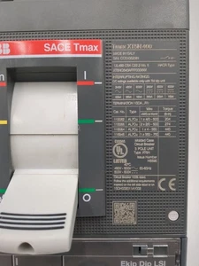XT5NQ340AFFF000XXX ABB, XT5, 3P, 400AT/400AF Circuit Breaker New - Picture 1 of 8