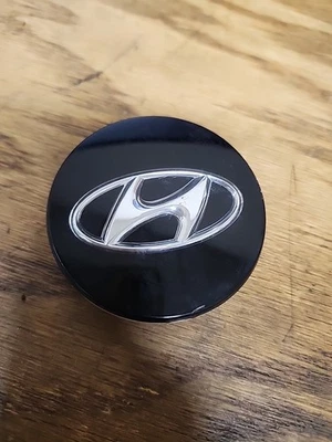 HYUNDAI SONATA AZERA KONA 1 WHEEL RIM HUB CAP HUBCAP CENTER COVER PLUG OEM 10805 - Image 1 of 3