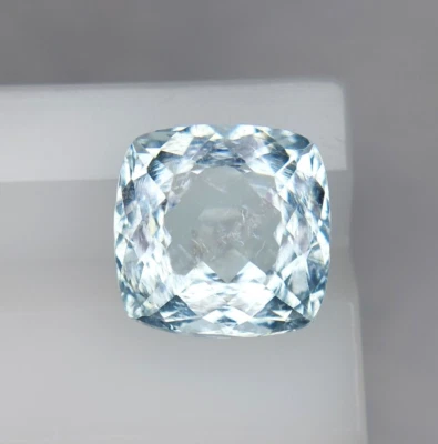 2.75 Cts EXCELLENT CUSHION SHAPE NATURAL AQUAMARINE LOOSE GEMSTONE - Image 1 of 3