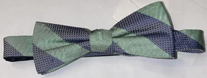 New~~Ryan Seacrest Men  Blue/ Green~~~Bowtie Adjustable Bow Tie ~$9.99 - Picture 1 of 1