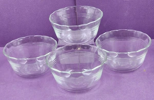 4 tazze CORNING PYREX Clr Glass Ramekin Custard #463/175 ml 3 anelli Scallope NY USA - Foto 1 di 5