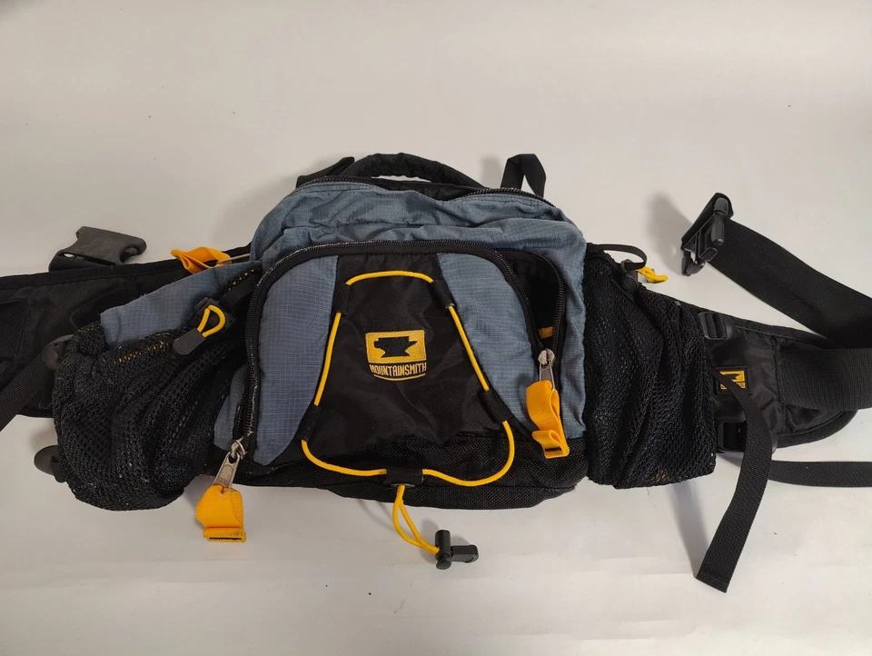 Moutainsmith Camper Bag - Image 1 of 3