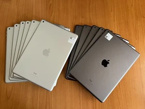 APPLE IPAD 2021 9TH GENERAZIONE 10.2-INCH WI-FI 64GB - GREY O SILVER - Foto 1 di 11