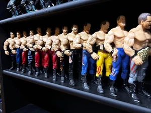 Colección de figuras de colección Chris Benoit Jakks Pacific WWE NJPW 13 con cinturones - Imagen 1 de 3