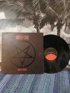 Mötley Crüe – Shout At The Devil 1983 Vinyl LP - Imagen 1 de 3