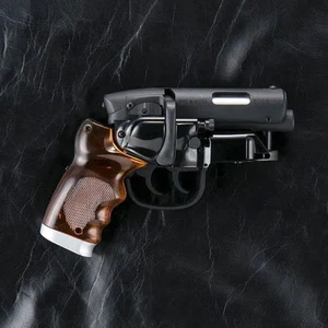 Tomenosuke Blaster Chibi Assembly Kit (Resin, non-movable) Blade Runner 2049 New - Picture 1 of 12