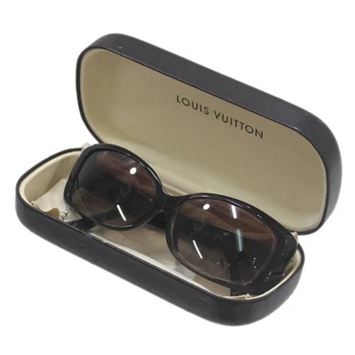 Óculos de sol feminino Louis Vuitton Z0005E preto, lente marrom plástico SEM CLASSIFICAÇÃO B - Imagem 1 de 4