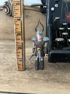 How To Train Your Dragon 2 Dagur Actionfigur 4" Defenders of Berk - Picture 1 of 1