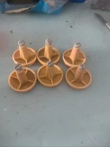 Plastic Drawer Knobs 1-1/2” (6) - Picture 1 of 2