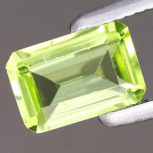 0.48ct 5.9x3.9mm OCTAGON Natural Untreated Green Peridot Gemstone, Myanmar🍏 - Picture 1 of 4