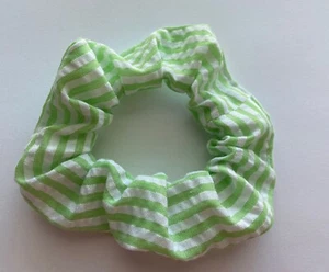 Soporte de cola de caballo Seersucker a rayas verdes hecho a mano piscina de verano - Imagen 1 de 1