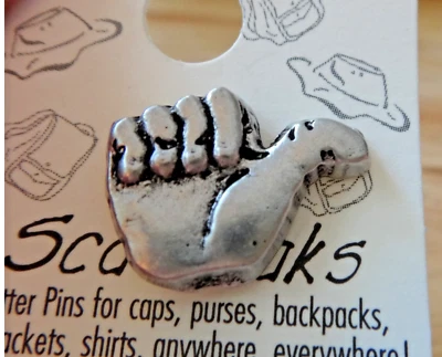 Pewter Texas A&M University ATM Aggie Thumbs Up Skat Tie Tack GIGEM Lapel Pin! - Image 1 of 3