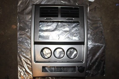 Jeep Liberty 2008 2009 radio tablero bisel central ventilaciones moldura climática original OEM Foto 1 de 4