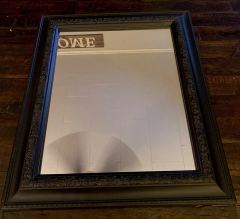 Gorgeous Black Ornate Framed Mirror (18” X 14.5”) Cover
