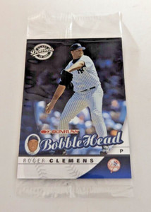 2001 Donruss Class Of Bobble Head # 15 Roger Clemens Card #D /2000 Sealed RARE
