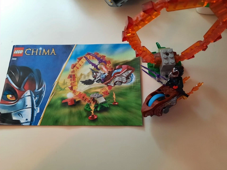 70100 LEGO Legends of Chima Speedorz Ring of Fire (w manual and pack card) - Image 1 of 2
