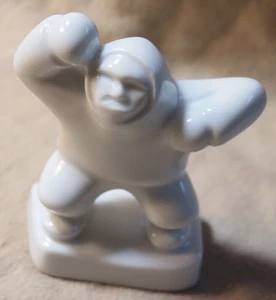 B & G Bing Grondahl Greenlandic Inuit Standing Man Figurine 2411 1970-1983 White - Picture 1 of 6