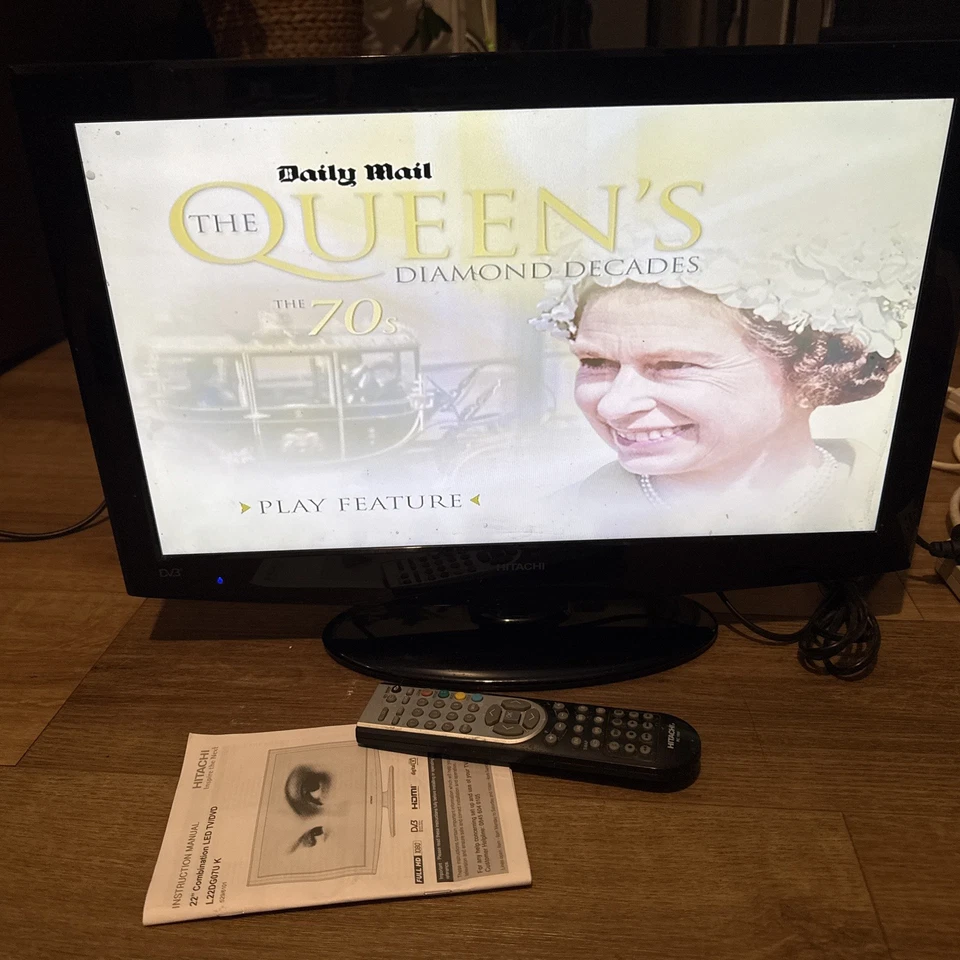 Hitachi L22DG07UK 22” LED TV/DVD - Image 1 of 4