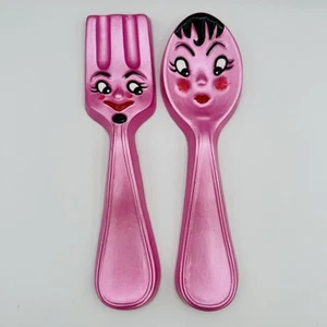 Chalkware Anthropomorphic Kitschy Fork Spoon Kitchen Retro Style Wall Plaque - Picture 1 of 3