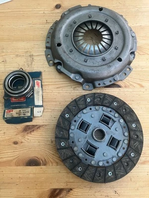 Nos Toyota Celica, Carina 1600 1970-82 y Corolla 1300 1985-87 Kit de embrague de 3 piezas Foto 1 de 4