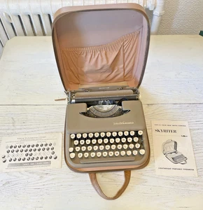 Smith Corona Skyriter Typewriter Portable Vintage + Case Manual 1950's - Picture 1 of 16