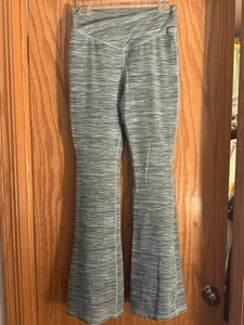 OLD NAVY XXL 18 POWERCHILL GO DRY green HEATHER crossover waist FLARE yoga PANT - Picture 1 of 4