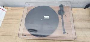 Pro-Ject T1 Phono SB Manual Belt-Drive Turntable - Picture 1 of 14