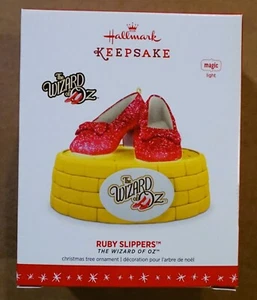 Hallmark Keepsake Los Juegos del Hambre Sinsajo (Parte 2) adorno - Imagen 1 de 6