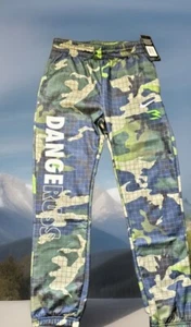 Nike Sz L Russell Wilson DANGERUSS Joggers Boys  9Q0035-u9j NWT $48 Camo - Picture 1 of 7