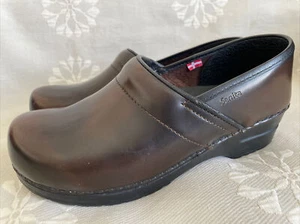 Sanita Brown Professional Danish Clogs Shoes Women's Sz 40 US 9 or 9.5 - Picture 1 of 10