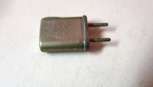MTron 426 Radio Crystal 38.000 MHz Leads: 1mm Diameter, 6mm Long, 5mm Spaced Vtg - Zdjęcie 1 z 2