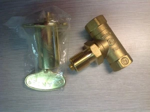 GASVENTIL UND SCHLÜSSEL KOMBI FÜR KAMIN GAS SCHEITHOLZ FEUERSTELLE - MESSINGFARBEN, GERADE - Bild 1 von 1