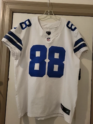 Dez Bryant Dallas Cowboys Nike Vapor Untouchable Elite jersey size 48 Large EUC Cover