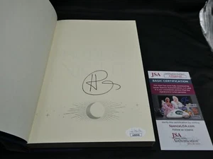 Holly Black Signed 1st Edition Hardback Book - Book Of Night JSA #AH66948 - Picture 1 of 10